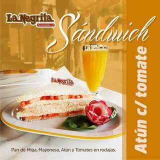 SANDWICH ATUN Y TOMATE